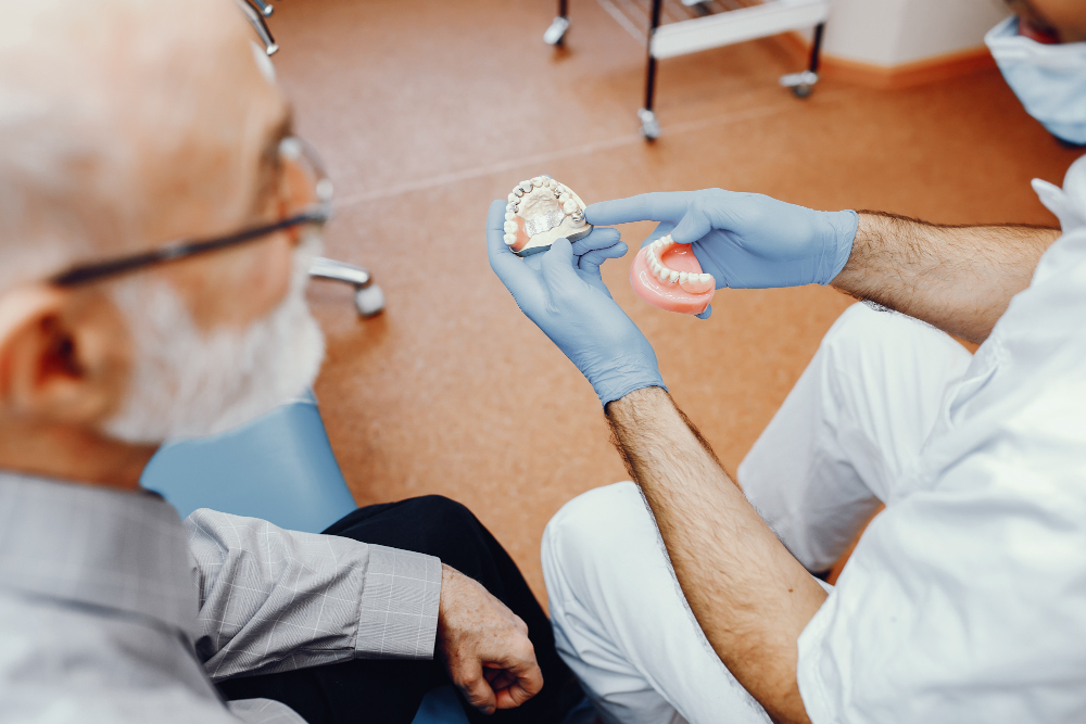 Протезирование зубов
в Краснодаре